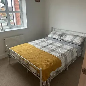 Holiday home Immaculate House In Doncaster, Cantley (Yorkshire)